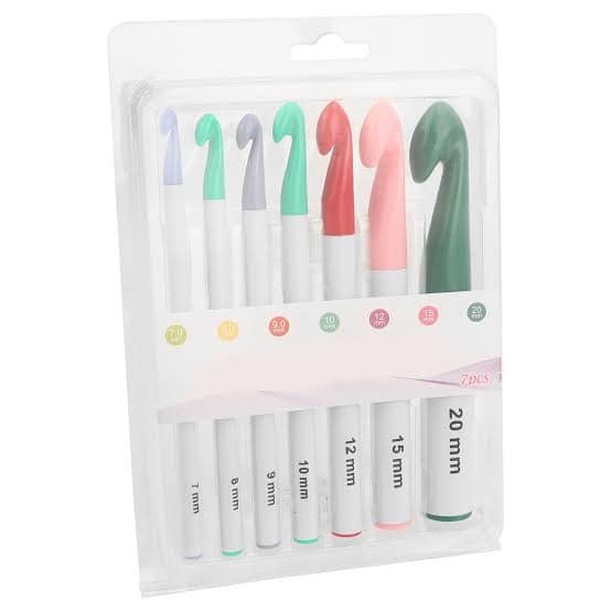 Hollow jumbo sizes crochet hooks set,