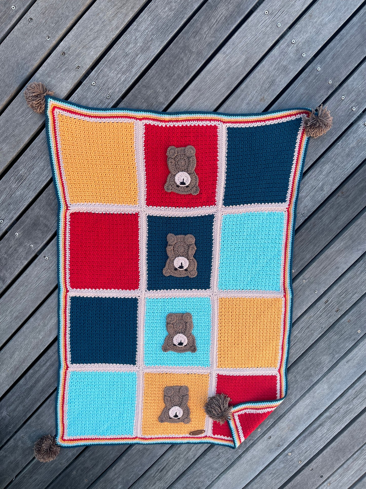 Ready bear baby blanket