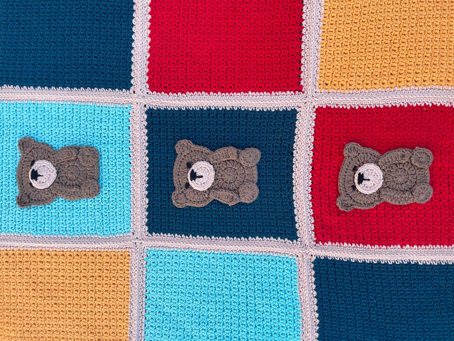 Ready bear baby blanket